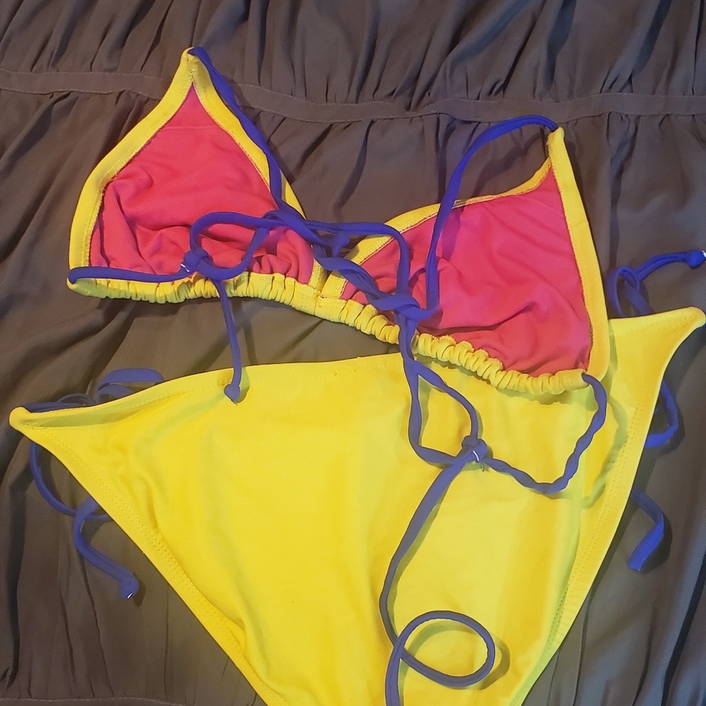 Bikini set - Picture 2 of 2